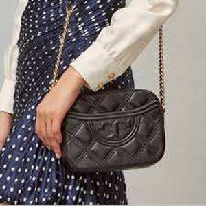 Tory‎ Burch Kira Diamond Quilt Camera Crossbody Bag Black Leather Gold Chain